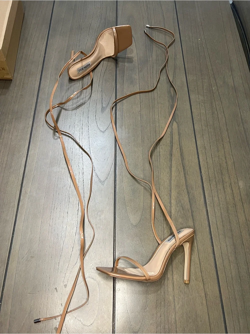 Steve Madden Uplift Camel Patent Heel Size 8